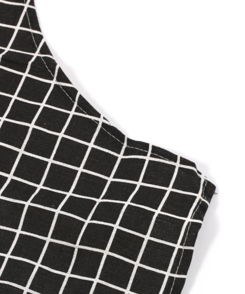 LAKOLE（ラコレ）の「ウィンドウペンチェック柄エプロン（食器/キッチン・ホワイト()/ブラック()/ブラウン()）」の6枚目の写真