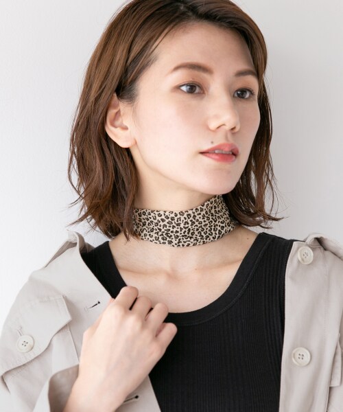 LEPSIM(レプシィム)の「ガラツイリースカーフ(ファッション雑貨・レオパード【限定店舗カラー】/アニマル/ミニレオパード【WEB限定】/ドットオフ/パイソン/ドットオレンジ/レオパード/ペイズリー)」の3枚目の写真