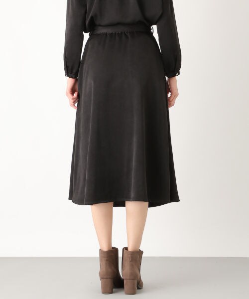 LEPSIM（レプシィム）の「コウタクフレアスカート（スカート・ブラック/グレージュ/サックス）」の13枚目の写真