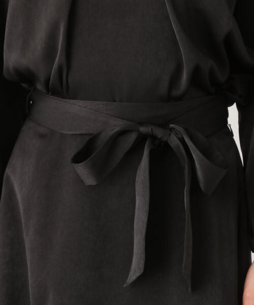 LEPSIM（レプシィム）の「コウタクフレアスカート（スカート・ブラック/グレージュ/サックス）」の15枚目の写真