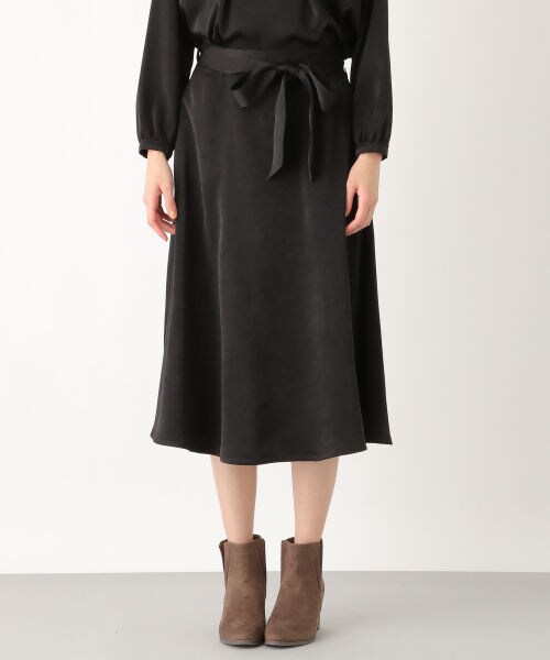 LEPSIM（レプシィム）の「コウタクフレアスカート（スカート・ブラック/グレージュ/サックス）」の11枚目の写真