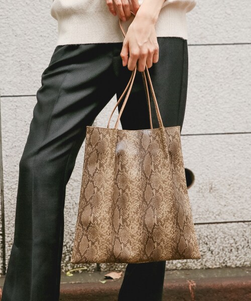 LOWRYS FARM（ローリーズファーム）の「ＦＬトートＢＡＧ（バッグ・アイボリー/ブラック/ブラウン）」の11枚目の写真