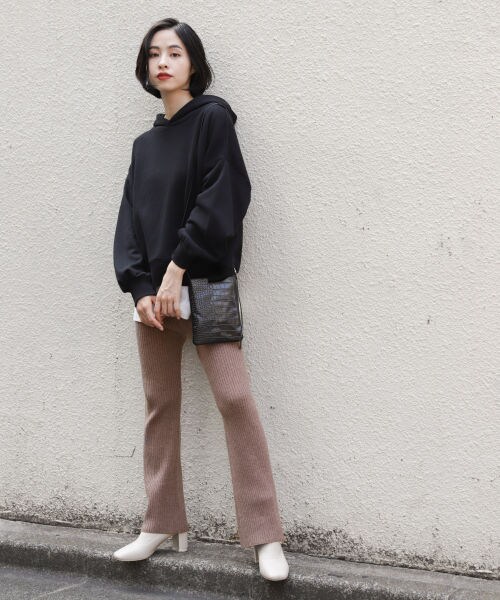 LOWRYS FARM(ローリーズファーム)の「レイヤードニットフレアパンツ(パンツ・アイボリー/ブラウン)」の5枚目の写真