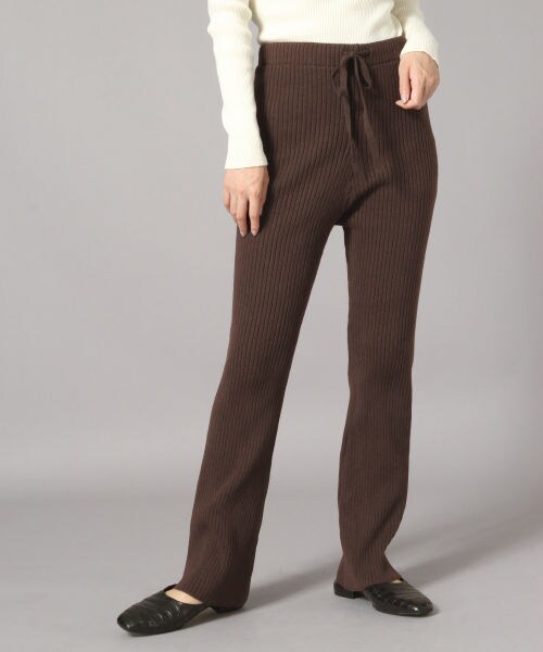 LOWRYS FARM(ローリーズファーム)の「レイヤードニットフレアパンツ(パンツ・アイボリー/ブラウン)」の7枚目の写真