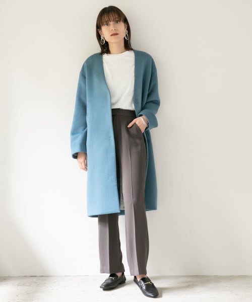 LOWRYS FARM(ローリーズファーム)の「メリノノーカラーコート(ジャケット/アウター・ブラック/ブラウン/エクリュ/ブルー/パープル)」の10枚目の写真