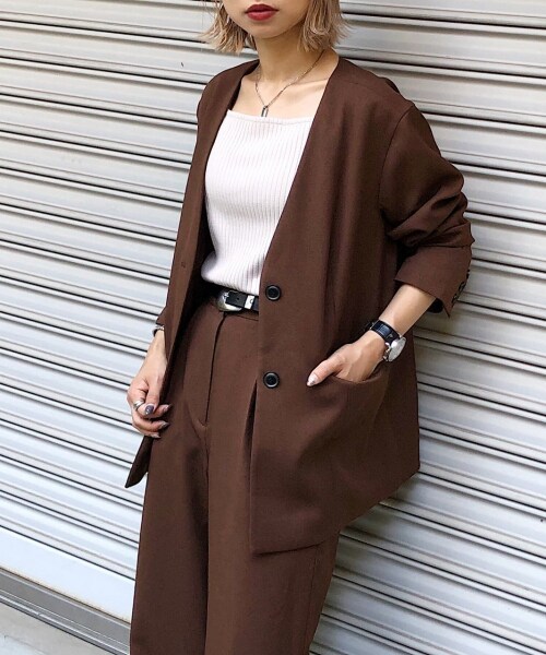 PAGEBOY（ページボーイ）の「セットアップノーカラージャケット【25番色のみWEB限定カラー】（ジャケット/アウター・グレージュ/チャコールグレー/【WEB限定】ピンク/ブラウン）」の4枚目の写真