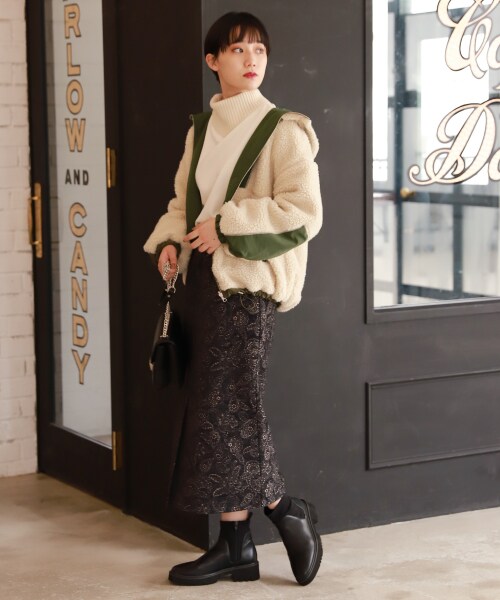 PAGEBOY（ページボーイ）の「ボアリバーシブルフードブルゾン（ジャケット/アウター・ホワイト×ブラック/アイボリー×カーキ/ブラウン×ネイビー）」の9枚目の写真