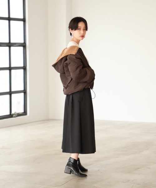 PAGEBOY（ページボーイ）の「ボアリバーシブルフードブルゾン（ジャケット/アウター・ホワイト×ブラック/アイボリー×カーキ/ブラウン×ネイビー）」の17枚目の写真