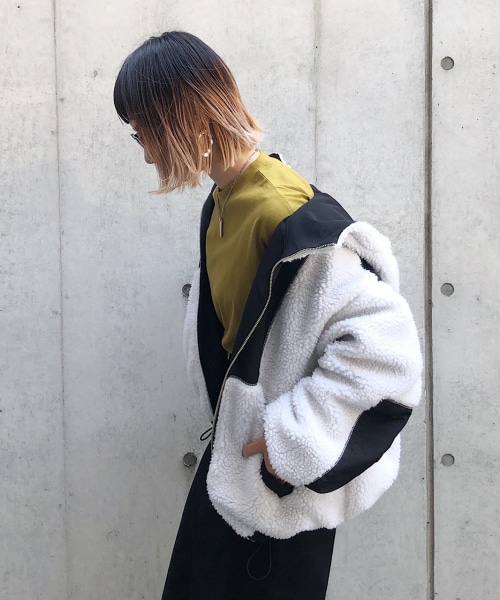 PAGEBOY（ページボーイ）の「ボアリバーシブルフードブルゾン（ジャケット/アウター・ホワイト×ブラック/アイボリー×カーキ/ブラウン×ネイビー）」の6枚目の写真