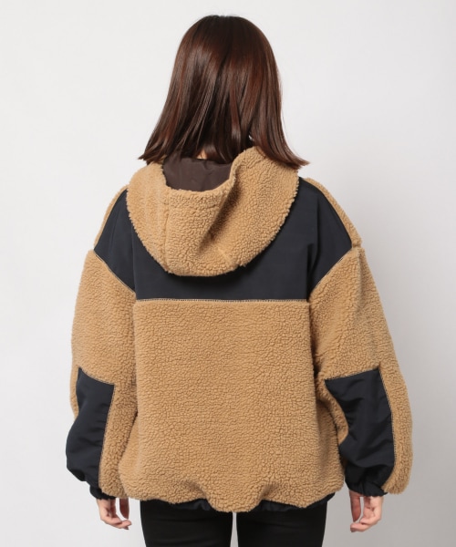 PAGEBOY（ページボーイ）の「ボアリバーシブルフードブルゾン（ジャケット/アウター・ホワイト×ブラック/アイボリー×カーキ/ブラウン×ネイビー）」の22枚目の写真