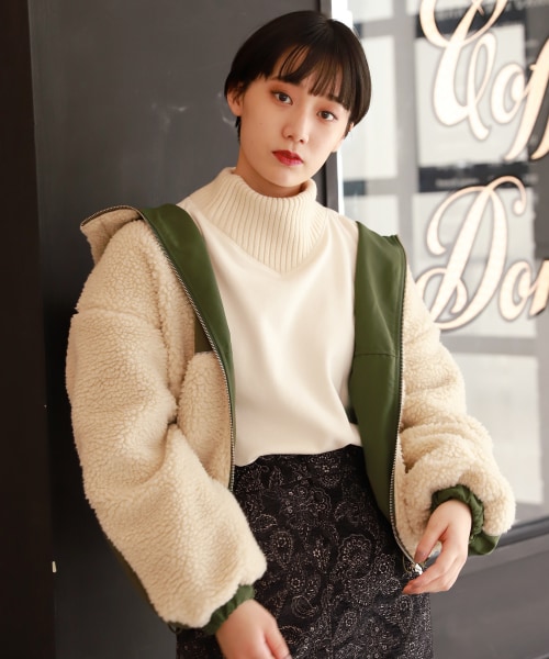 PAGEBOY（ページボーイ）の「ボアリバーシブルフードブルゾン（ジャケット/アウター・ホワイト×ブラック/アイボリー×カーキ/ブラウン×ネイビー）」の8枚目の写真