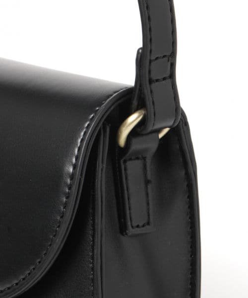 studio CLIP（スタディオクリップ）の「フェイクレザーフラップショルダーバッグ（バッグ・ブラック/ボルドー/キャメル）」の8枚目の写真