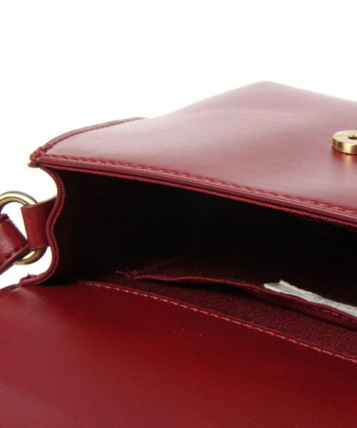 studio CLIP（スタディオクリップ）の「フェイクレザーフラップショルダーバッグ（バッグ・ブラック/ボルドー/キャメル）」の13枚目の写真