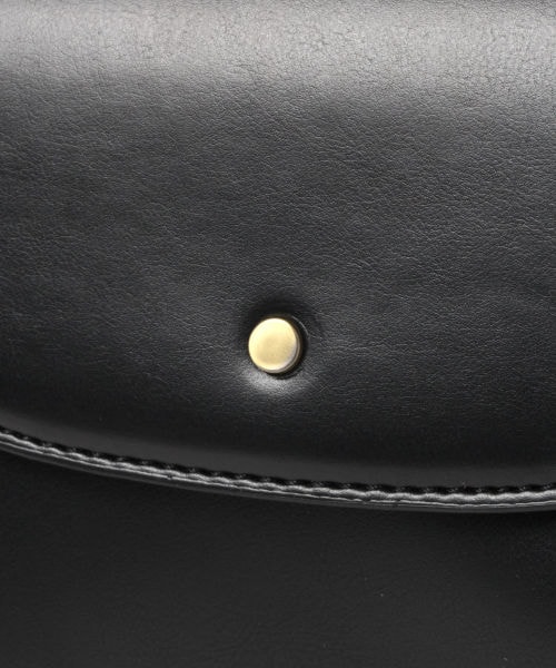 studio CLIP（スタディオクリップ）の「フェイクレザーフラップショルダーバッグ（バッグ・ブラック/ボルドー/キャメル）」の10枚目の写真