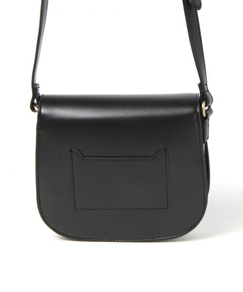 studio CLIP（スタディオクリップ）の「フェイクレザーフラップショルダーバッグ（バッグ・ブラック/ボルドー/キャメル）」の6枚目の写真