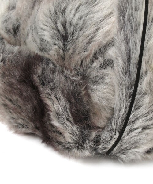 studio CLIP(スタディオクリップ)の「フェイクファーパイロットハット(帽子・グレー/ブラウン)」の12枚目の写真