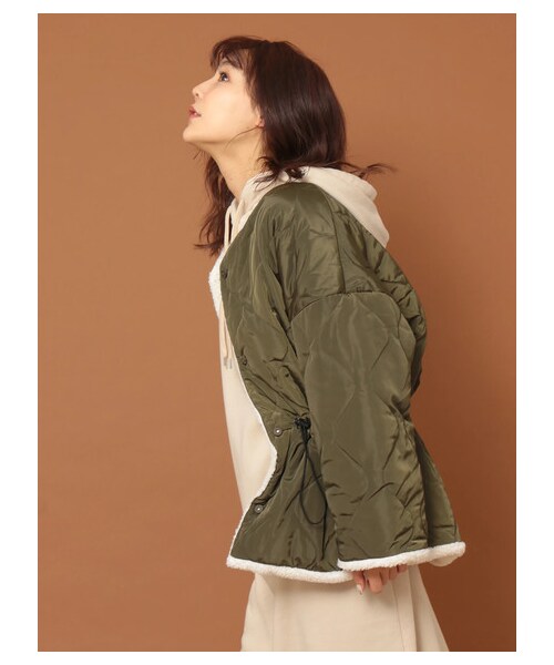 Green　Parks（グリーンパークス）の「Petit Fleur リバーシブルボアジャケット（ジャケット/アウター・ブラック/カーキ・M）」の6枚目の写真