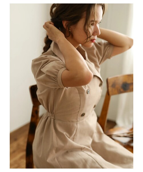 earth music&ecology（アースミュージックアンドエコロジー）の「【Special Price】ダブルブレストワンピース（ワンピース/ドレス・ベージュ/ブリックレッド/キャメル・F）」の5枚目の写真