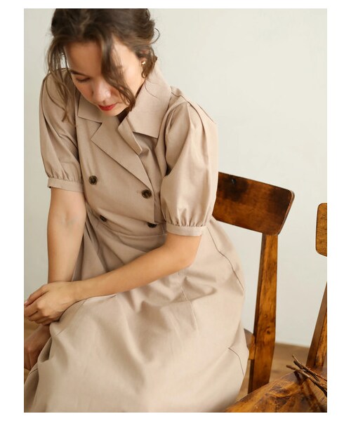 earth music&ecology（アースミュージックアンドエコロジー）の「【Special Price】ダブルブレストワンピース（ワンピース/ドレス・ベージュ/ブリックレッド/キャメル・F）」の4枚目の写真