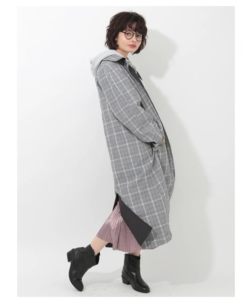 E hyphen world gallery（イーハイフンワールドギャラリー）の「【Special Price】Lee ウラケ ロゴパーカー（トップス・オフホワイト/杢グレー/チャコールグレー/ベージュ・F）」の3枚目の写真