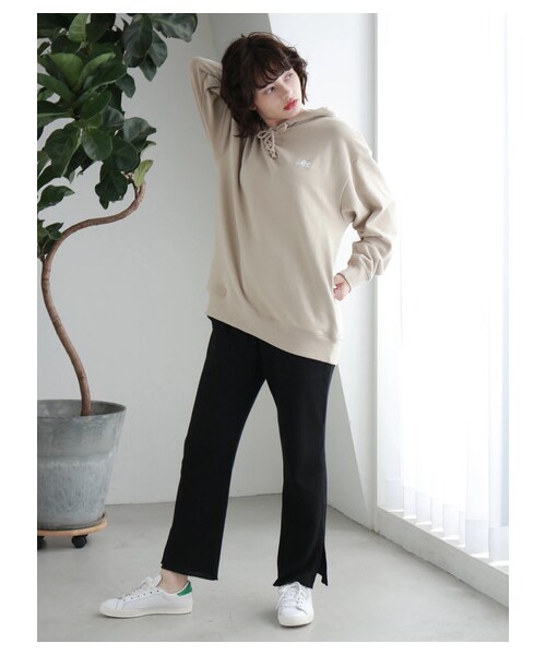 E hyphen world gallery（イーハイフンワールドギャラリー）の「【Special Price】Lee ウラケ ロゴパーカー（トップス・オフホワイト/杢グレー/チャコールグレー/ベージュ・F）」の11枚目の写真