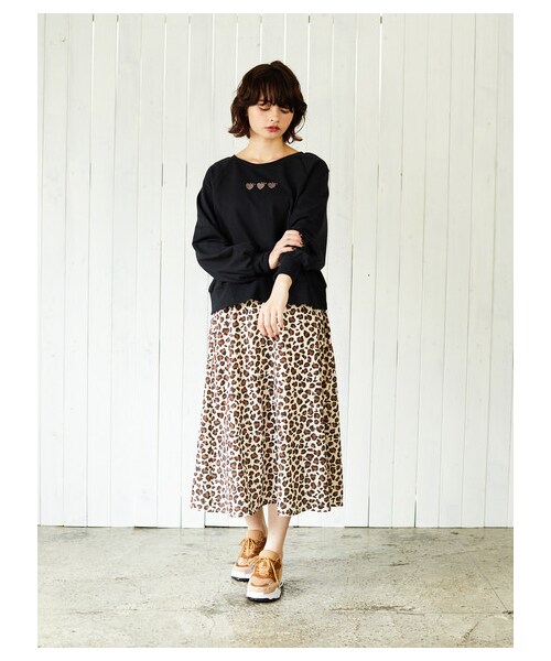 E hyphen world gallery（イーハイフンワールドギャラリー）の「Hello Kitty レオパードスカート（スカート・アイボリー/ブラウン・F）」の3枚目の写真