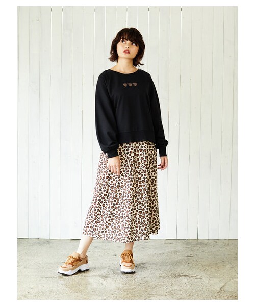 E hyphen world gallery（イーハイフンワールドギャラリー）の「Hello Kitty レオパードスカート（スカート・アイボリー/ブラウン・F）」の2枚目の写真