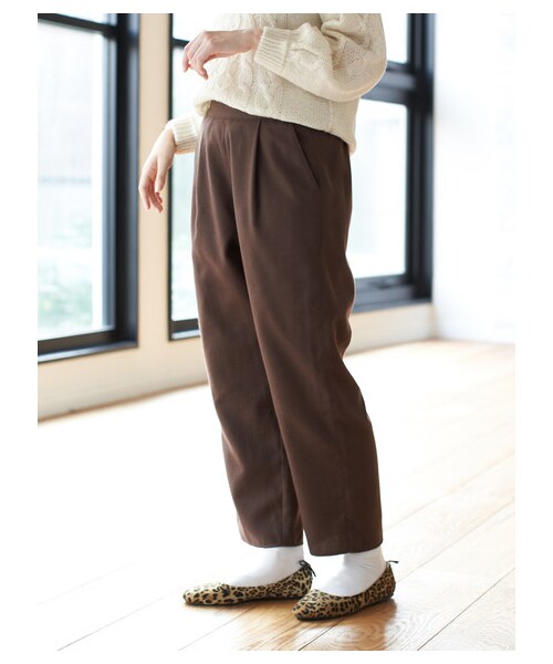 E hyphen world gallery(イーハイフンワールドギャラリー)の「ツイルストレートパンツ(パンツ・ブラック/ベージュ/ブラウン・F)」の1枚目の写真