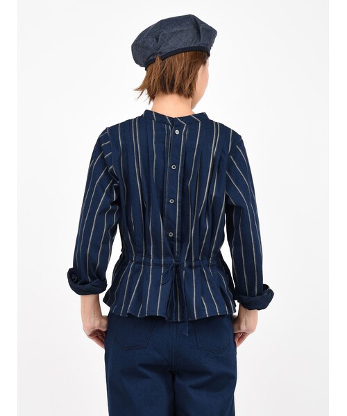 45R 45R 納戸納戸デニムの抜染プリントブラウス 45R 45R 納戸納戸デニムの抜染プリントブラウス 45R（フォーティ