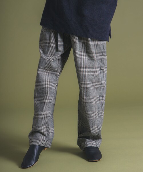 RNA-N（アールエヌエーエヌ）の「R3649 ヘビーツイルコットンチェックパンツ（パンツ・レディース・オフホワイトベース/ベージュベース/グリーンベース）」の11枚目の写真