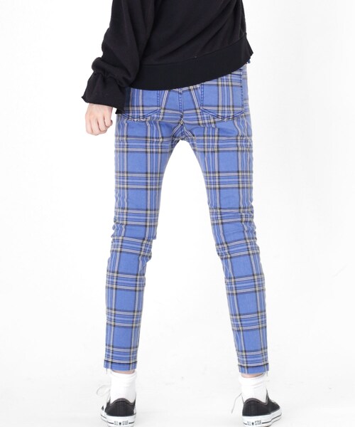 RNA（アールエヌエー）の「R3517 チェックzipスキニー（パンツ・レディース・ブルー系）」の3枚目の写真