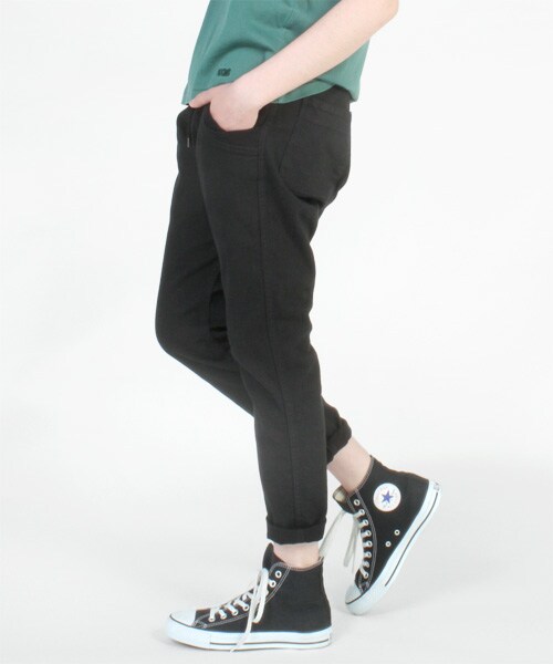 RNA（アールエヌエー）の「R3325 リラックスカラーパンツ（パンツ・レディース・ブラック）」の3枚目の写真