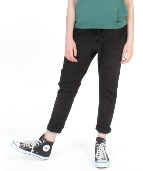 RNA（アールエヌエー）の「R3325 リラックスカラーパンツ（パンツ・レディース・ブラック）」の2枚目の写真