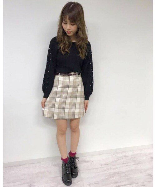 INGNI（イング）の「ベルト付きチェック柄台形／スカート（スカート・レディース・ｱｲﾎﾞﾘｰ/ｺﾝ/ﾍﾞｰｼﾞｭ・M）」の9枚目の写真