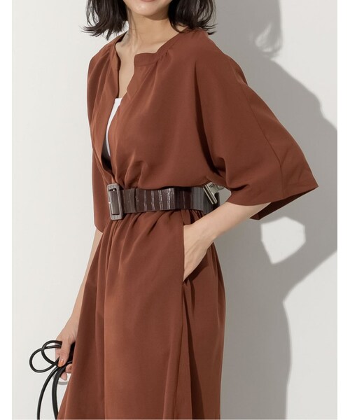 Re:EDIT（リエディ）の「[低身長向けSサイズ対応][お家で洗える]ウエストベルト付きVネックオールインワン（オールインワン・サロペット・レディース・ブラック/ブラウン/モカパープル・M/L/SC）」の15枚目の写真