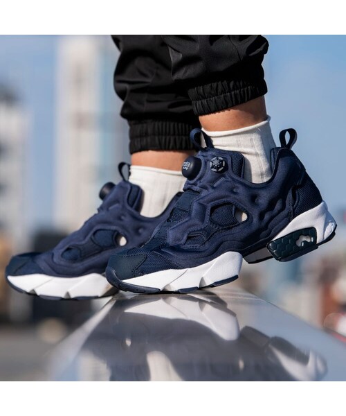 Reebok(リーボック)の「インスタポンプフューリー OG / INSTAPUMP FURY OG(シューズ・カレッジネイビー/ホワイト(DV6986)/スカルグレー/ホワイト(DV6988)/ブラック/ホワイト(DV6985)/ブレーズンベリー/ブラック/ホワイト(M40933)/ブラック/ハイパーグリーン/リーボックレッド/ホワイト(V47514))」の16枚目の写真