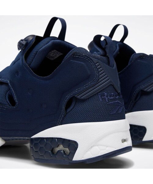 Reebok(リーボック)の「インスタポンプフューリー OG / INSTAPUMP FURY OG(シューズ・カレッジネイビー/ホワイト(DV6986)/スカルグレー/ホワイト(DV6988)/ブラック/ホワイト(DV6985)/ブレーズンベリー/ブラック/ホワイト(M40933)/ブラック/ハイパーグリーン/リーボックレッド/ホワイト(V47514))」の7枚目の写真