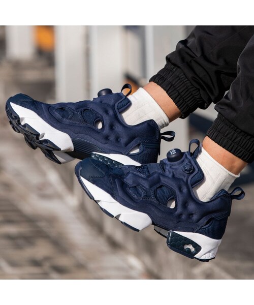 Reebok(リーボック)の「インスタポンプフューリー OG / INSTAPUMP FURY OG(シューズ・カレッジネイビー/ホワイト(DV6986)/スカルグレー/ホワイト(DV6988)/ブラック/ホワイト(DV6985)/ブレーズンベリー/ブラック/ホワイト(M40933)/ブラック/ハイパーグリーン/リーボックレッド/ホワイト(V47514))」の15枚目の写真
