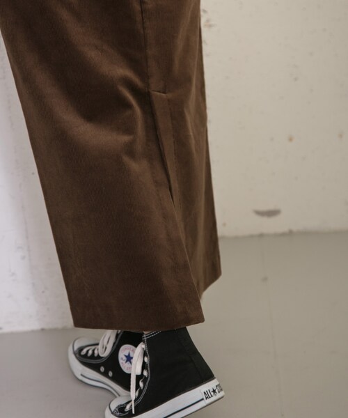 URBAN RESEARCH DOORS(アーバンリサーチドアーズ)の「【Oggi掲載】コーデュロイマキシストレートスカート(その他・レディース・GREGE/CHOCO/GREEN・36/38)」の9枚目の写真