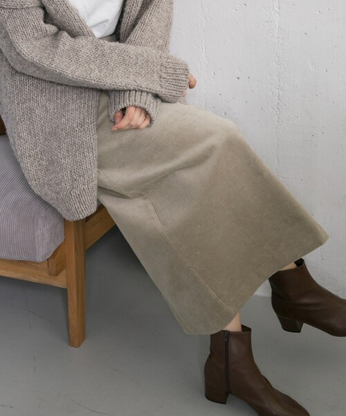 URBAN RESEARCH DOORS(アーバンリサーチドアーズ)の「【Oggi掲載】コーデュロイマキシストレートスカート(その他・レディース・GREGE/CHOCO/GREEN・36/38)」の1枚目の写真
