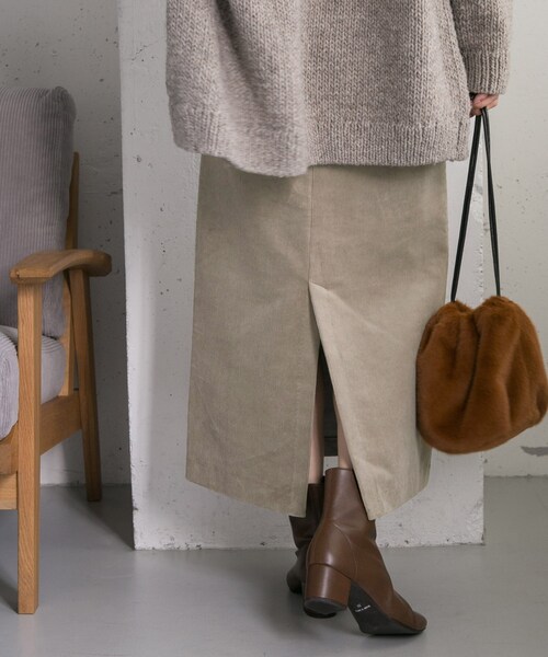 URBAN RESEARCH DOORS(アーバンリサーチドアーズ)の「【Oggi掲載】コーデュロイマキシストレートスカート(その他・レディース・GREGE/CHOCO/GREEN・36/38)」の14枚目の写真
