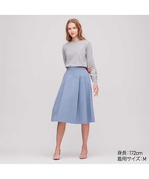 UNIQLO（ユニクロ）の「コットンカシミヤクルーネックセーター（長袖）（ニット/セーター・レディース・OFF WHITE 01/PINK 11/BEIGE 31/BLUE 63/BLACK 09/GREEN 51/LIGHT GRAY 02/NAVY 69/PINK 12・S/XL/XS/M/XXL/3XL/L）」の3枚目の写真