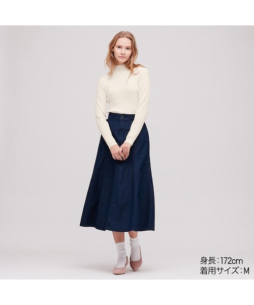 UNIQLO（ユニクロ）の「シャイニーリブハイネックセーター（長袖）（ニット/セーター・レディース・LIGHT GREEN 50/OFF WHITE 01/BLACK 09/GRAY 03/BEIGE 31/PINK 12・XXL/L/3XL/S/M/XS/XL）」の2枚目の写真