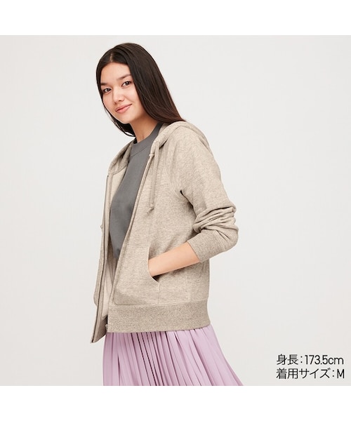 UNIQLO（ユニクロ）の「スウェットフルジップパーカ（長袖）（パーカー・レディース・BLACK 09/OFF WHITE 01/GRAY 06/BLUE 63/BLUE 68/BEIGE 31/PINK 10/GREEN 54・XS/XL/S/XXL/M/L/3XL）」の4枚目の写真