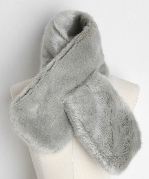 DHOLIC（ディーホリック）の「エコファークロスマフラー（マフラー・レディース・ホワイト/グレー/ブラウン/ピンク/ブラック/その他・FREE）」の3枚目の写真