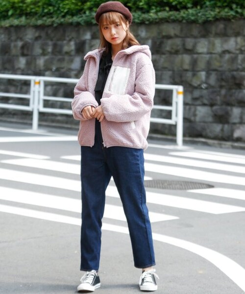 RAY CASSIN（レイカズン）の「配色ボアフードブルゾン（ジャケット/アウター・レディース・ブラウン/生成/ラベンダー・FREE）」の4枚目の写真