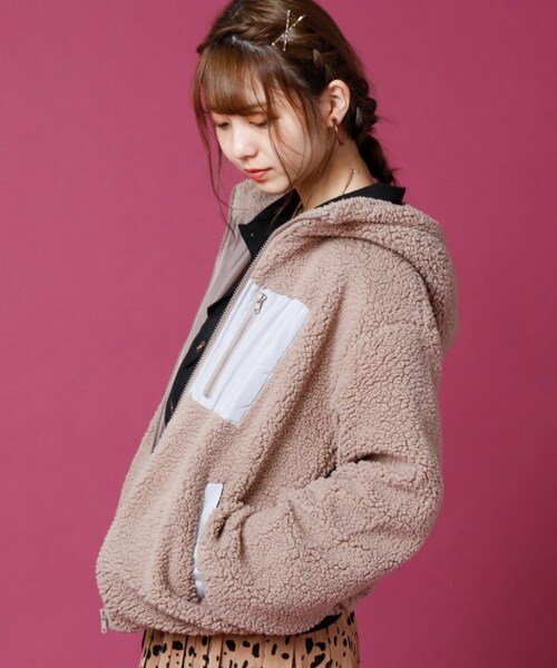 RAY CASSIN（レイカズン）の「配色ボアフードブルゾン（ジャケット/アウター・レディース・ブラウン/生成/ラベンダー・FREE）」の16枚目の写真