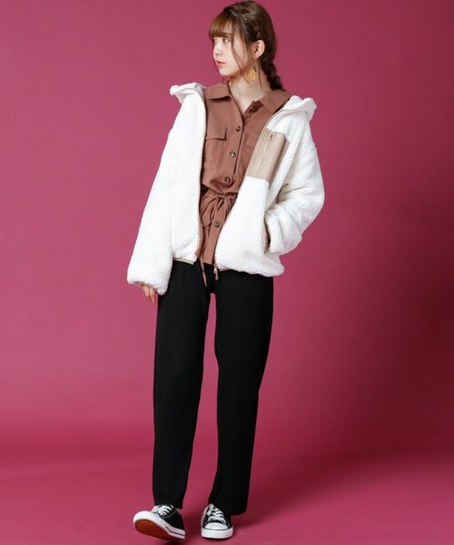 RAY CASSIN（レイカズン）の「配色ボアフードブルゾン（ジャケット/アウター・レディース・ブラウン/生成/ラベンダー・FREE）」の20枚目の写真