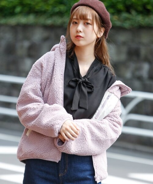 RAY CASSIN（レイカズン）の「配色ボアフードブルゾン（ジャケット/アウター・レディース・ブラウン/生成/ラベンダー・FREE）」の3枚目の写真