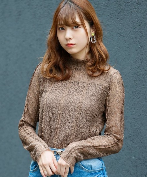 RAY CASSIN（レイカズン）の「立体レース長袖プルオーバー（トップス・レディース・黒/ブルー/ブラウン/オフ白・FREE）」の17枚目の写真